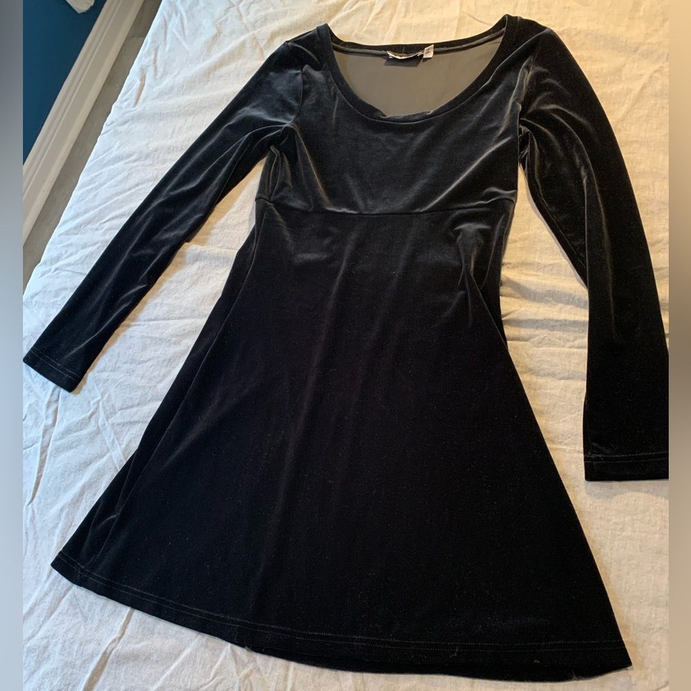 Lapis Elegant Black Velvet Long Sleeve Dress